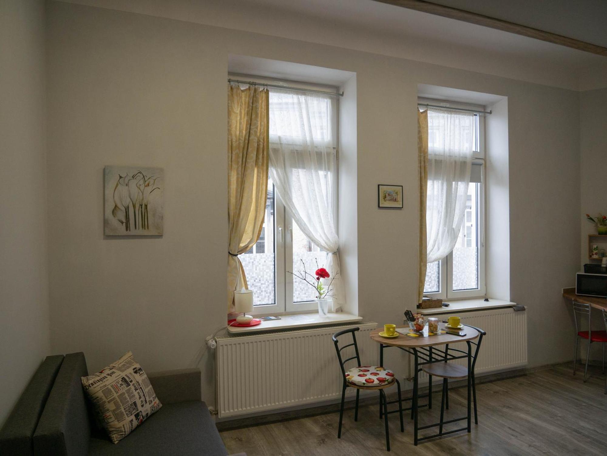 Apartament Przy Synagodze Пшемишъл Екстериор снимка